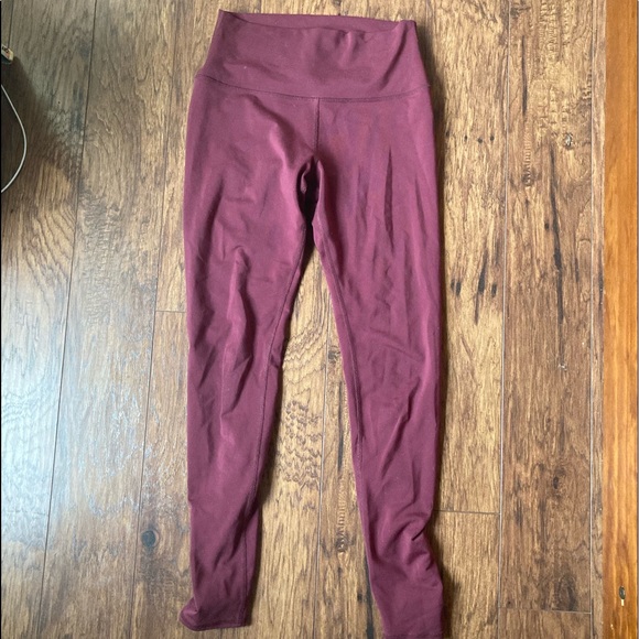 ALO Yoga Pants - PERFECT MAROON ALO YOGA LEGGINGS WITH MESH